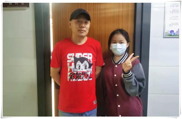 我與老師合張影 (34)