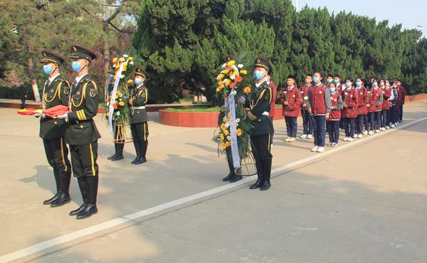 清明祭英烈 (3)